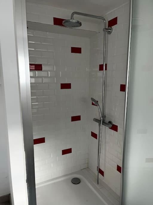 Appartement De 80M2 Refait A Neuf Bezannes Bagian luar foto